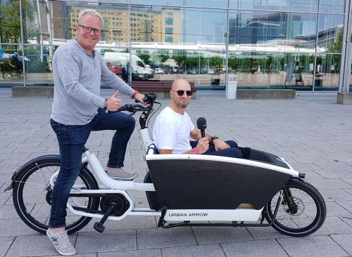 E-Cargo-Bike im Test – Reporter in der Kiste